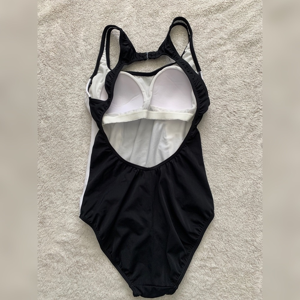 One piece bikini - Picture 2 of 4